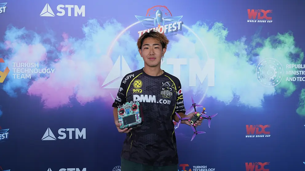 D%C3%BCnya%20Drone%20Kupas%C4%B1%20%C5%9Eampiyonu%20Yuki%20Hashimoto