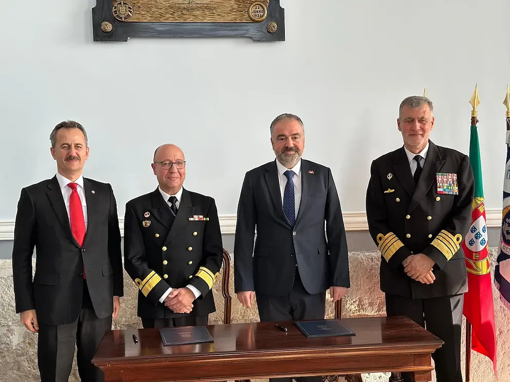 Portekiz Denizde Ikmal Gallery 1